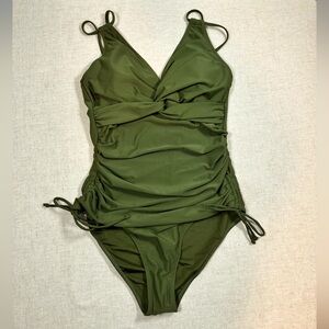 Bloom Jelly Swimsuit One Piece Size Large